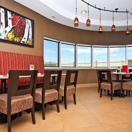 Best Western Premier Freeport Inn Calgary Airport Экстерьер фото