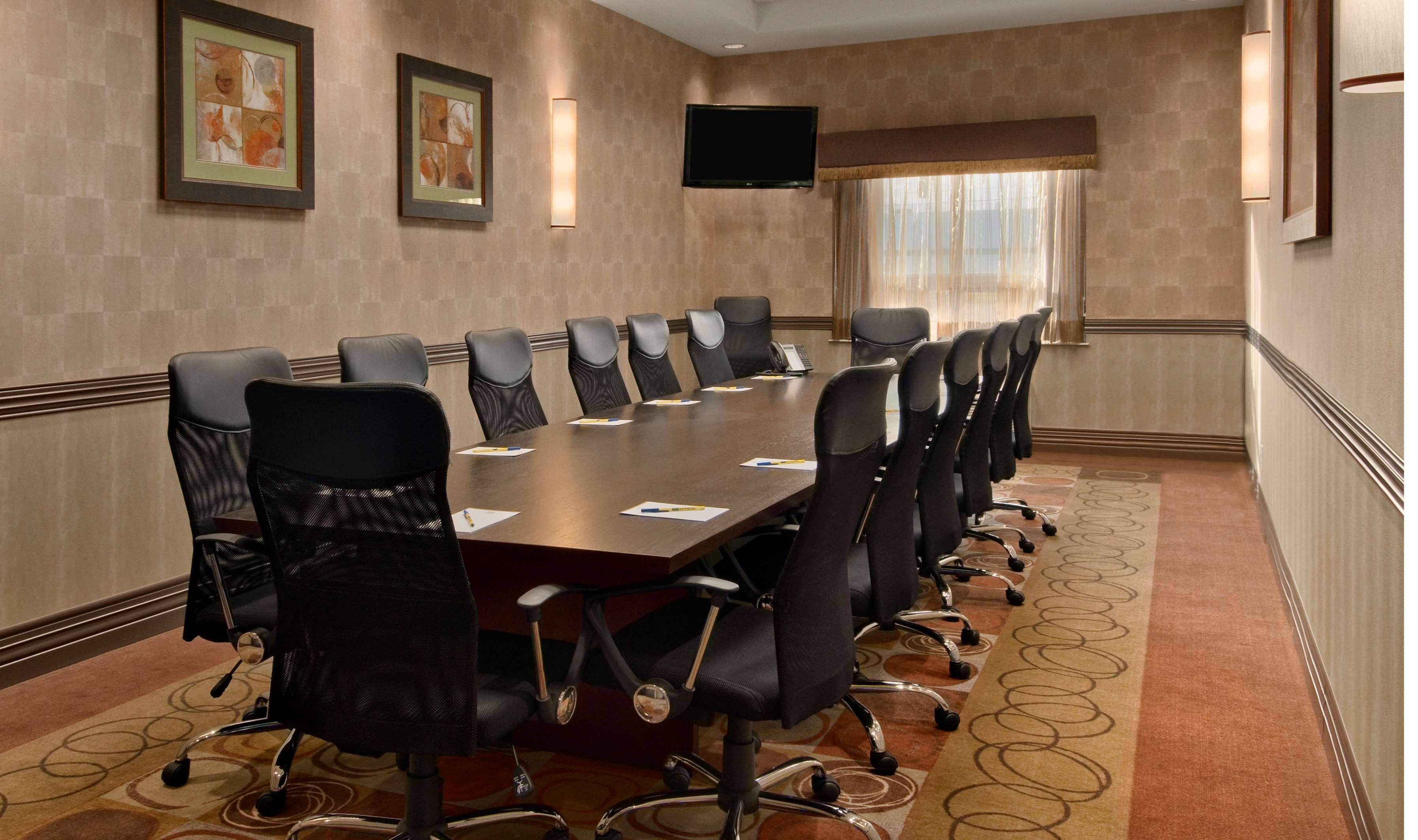 Best Western Premier Freeport Inn Calgary Airport Экстерьер фото