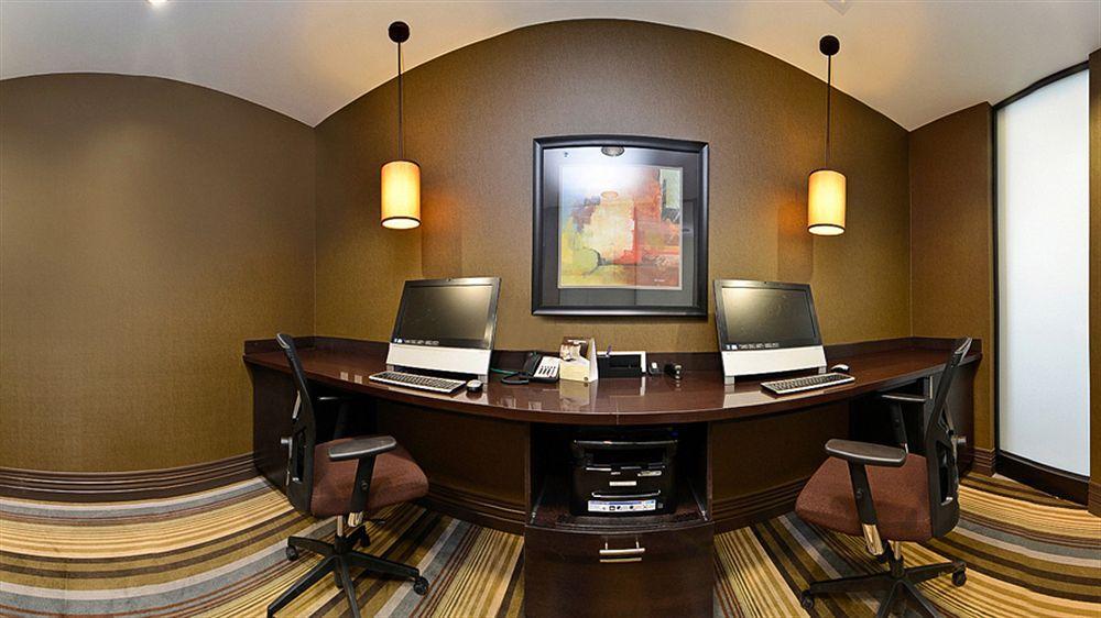 Best Western Premier Freeport Inn Calgary Airport Экстерьер фото