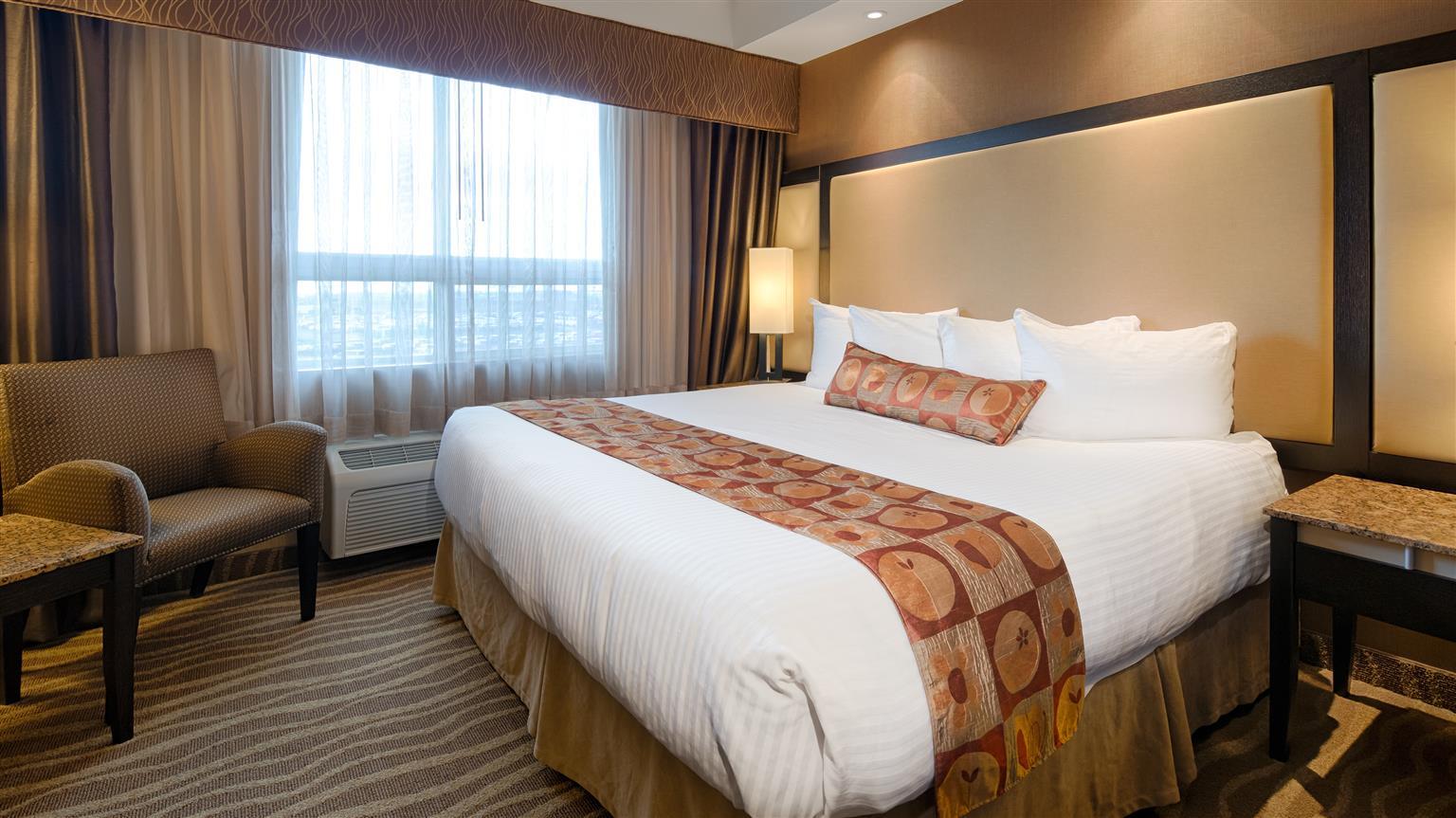 Best Western Premier Freeport Inn Calgary Airport Экстерьер фото